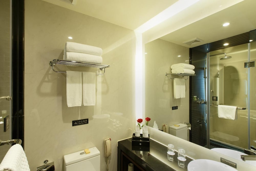 Leeden Jingxi Hotel 25/28