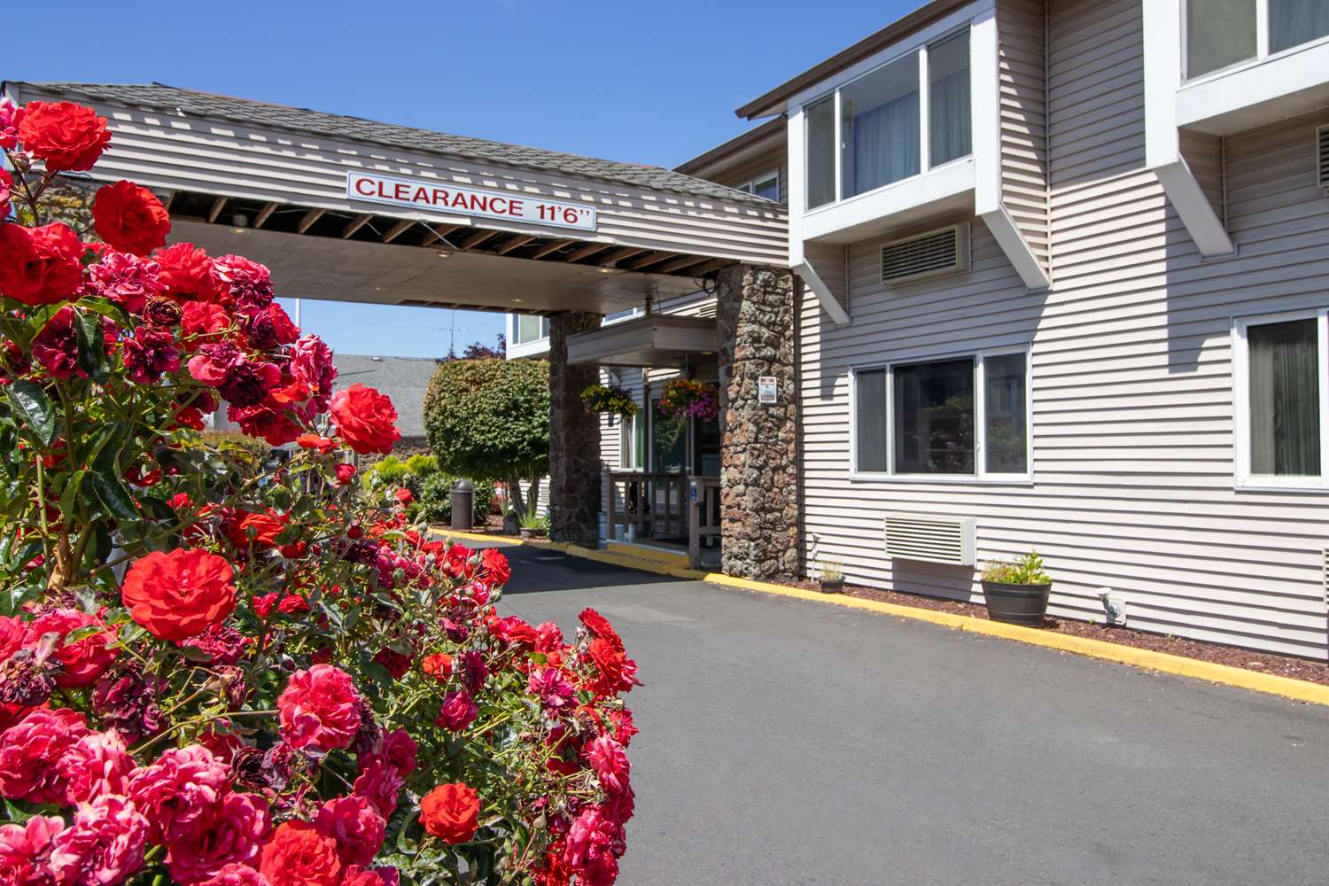 Red Lion Inn Suites Vancouver 50/53