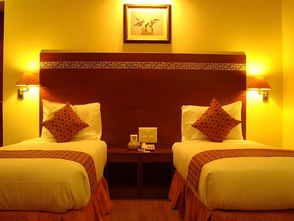 OYO Premium Vaishali Nagar 8/41