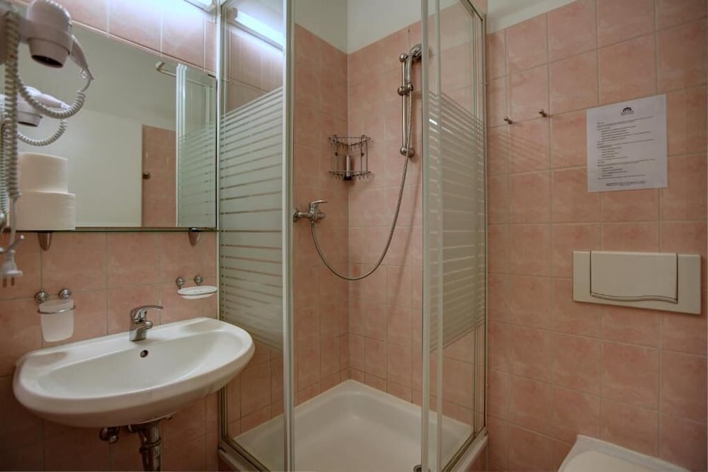 Hotel-Pension Bernstein 24/25