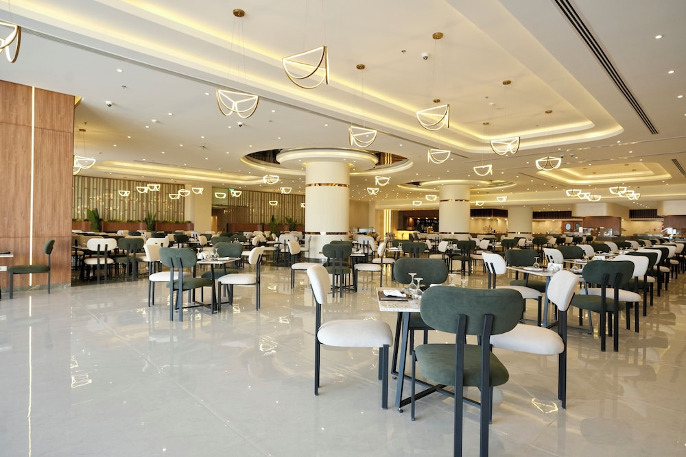 V Grand Beach Resort - Sahl Hasheesh 44/58
