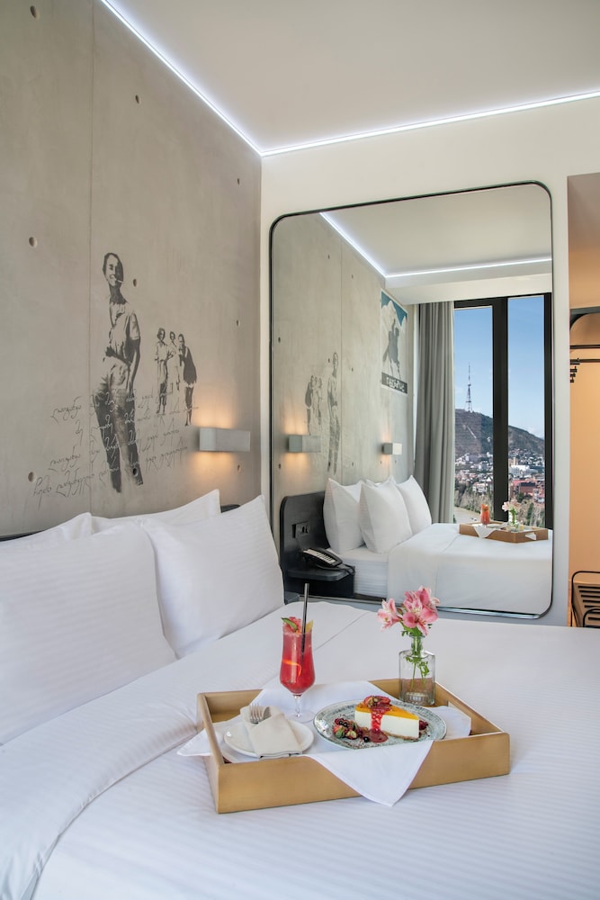 Golden Tulip Design Tbilisi 11/55