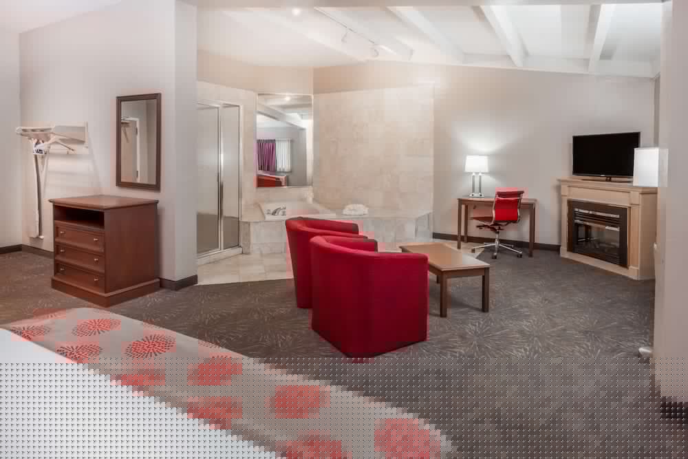 Ramada by Wyndham Hammond Hotel & Conference Center 23/42
