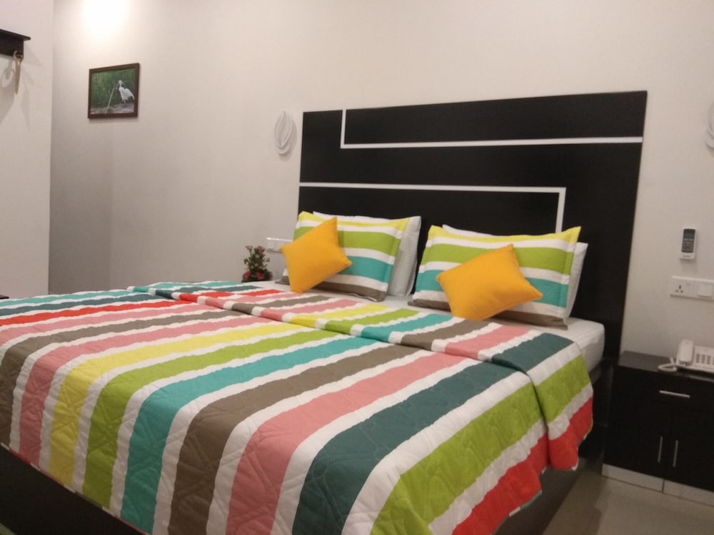 Diva Villa Transit Hotel 8/30