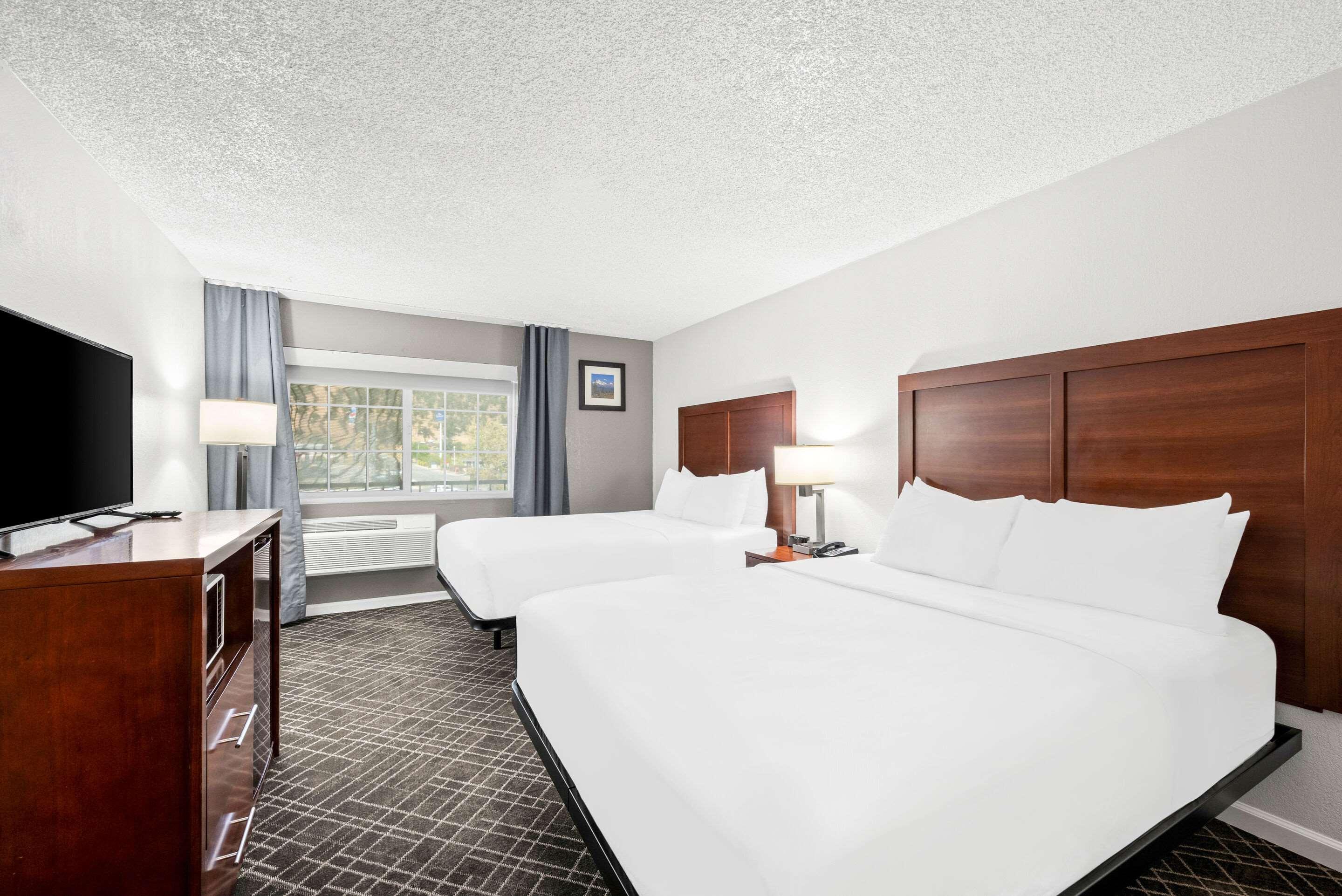 Room, Double Bed