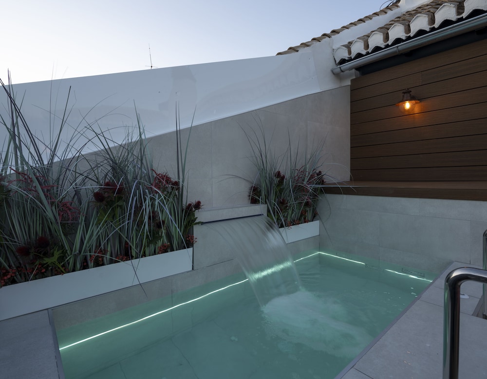 Palatina Concept Suites 64/90