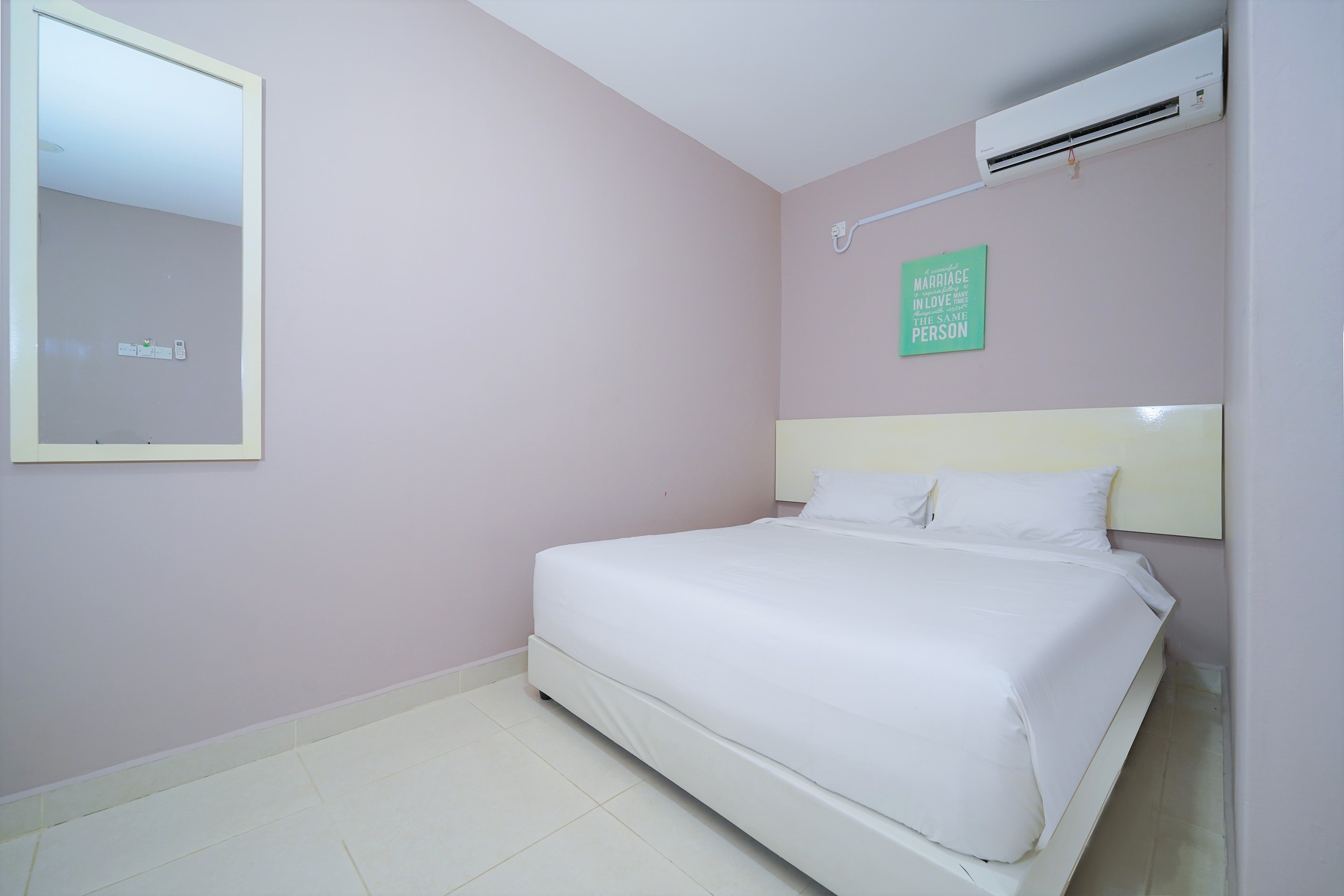 Mila Motel 2 20/31