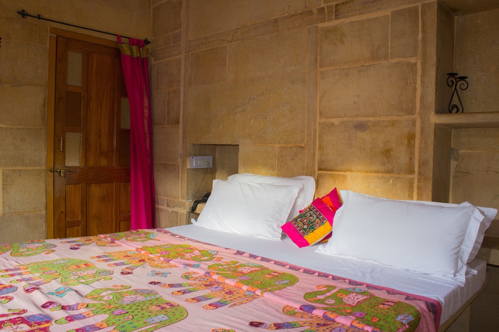 Hotel Shahi Palace 38/63