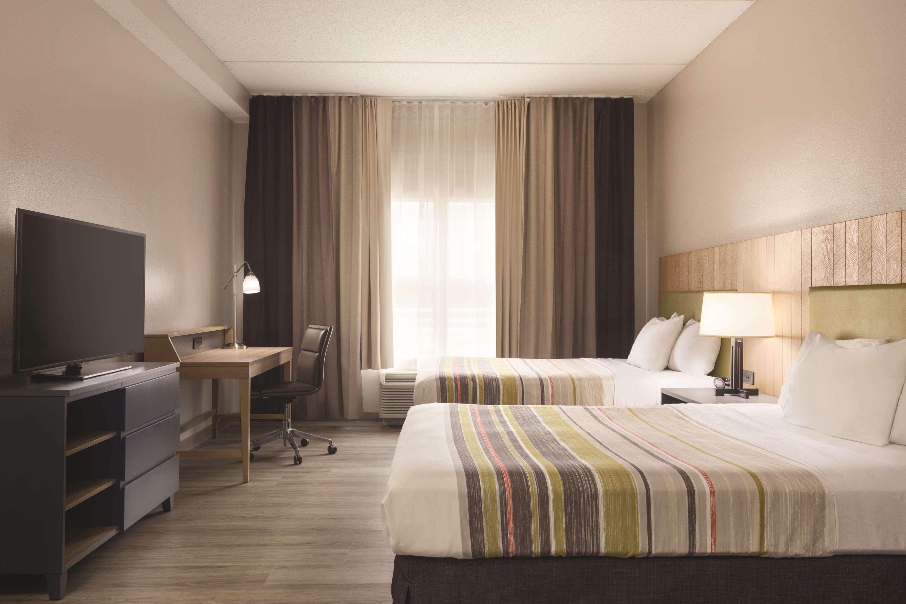 SUITE, 2 QUEEN BEDS, ACCESSIBLE