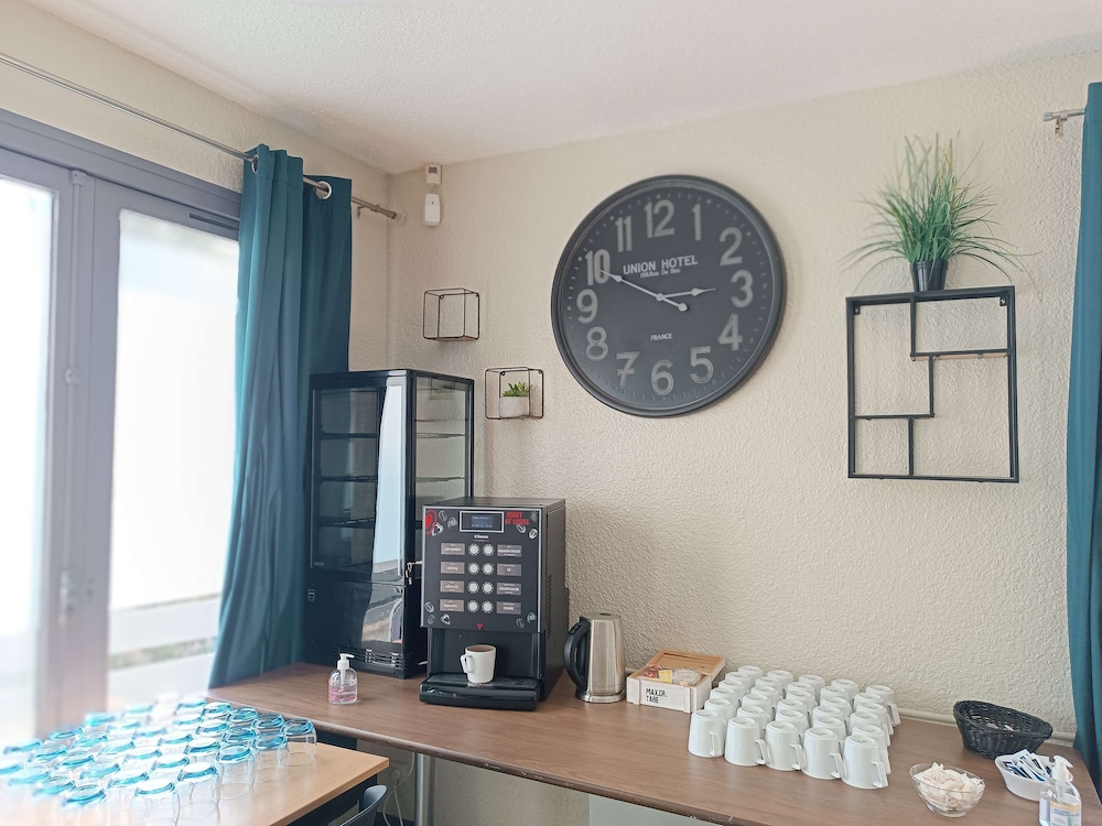 Brit Hotel Quimper Sud 33/60