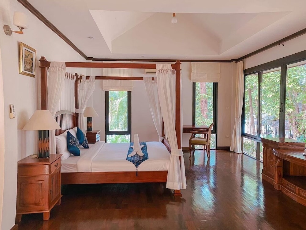 Pool, Family, Villa, Twin Beds, 2 King Beds