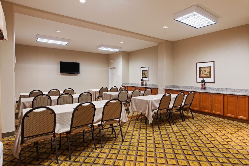 Candlewood Suites Deer Park Tx 45/64