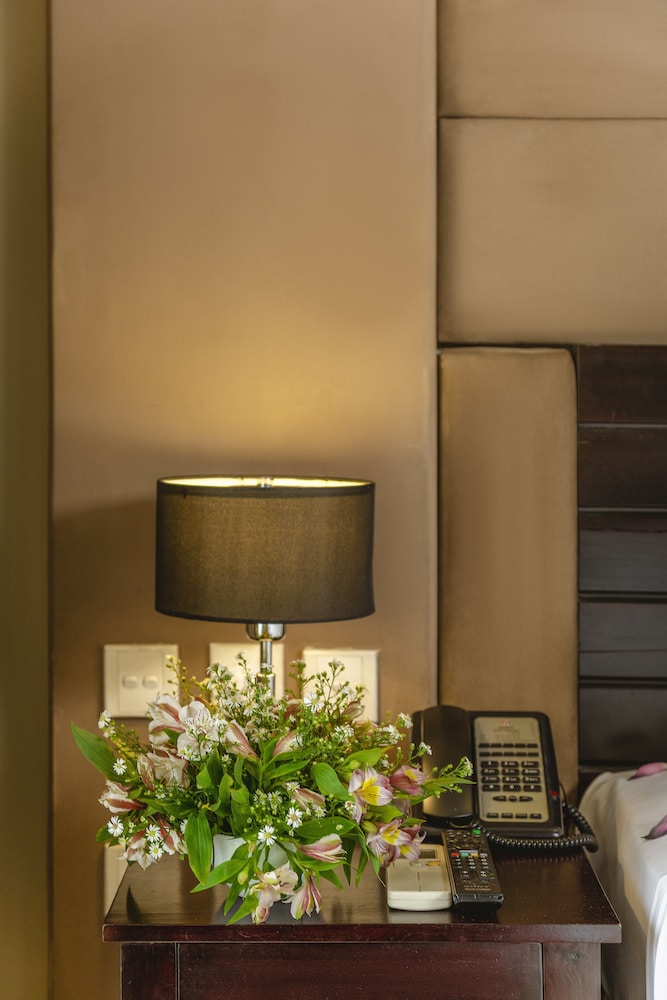 Kandy City Hotel 7/66