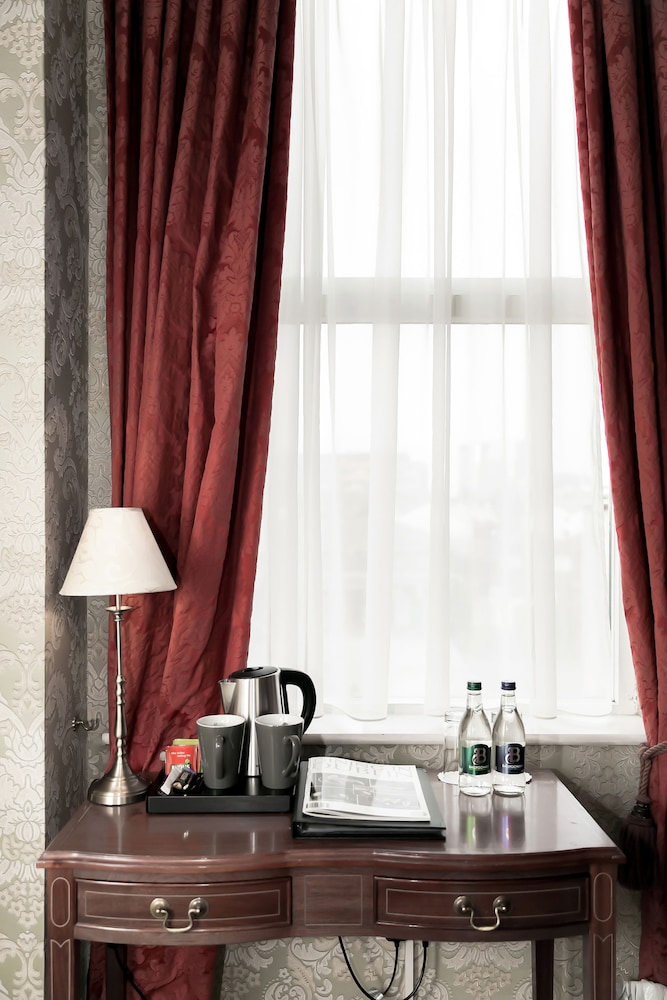 Butlers Townhouse 48/56