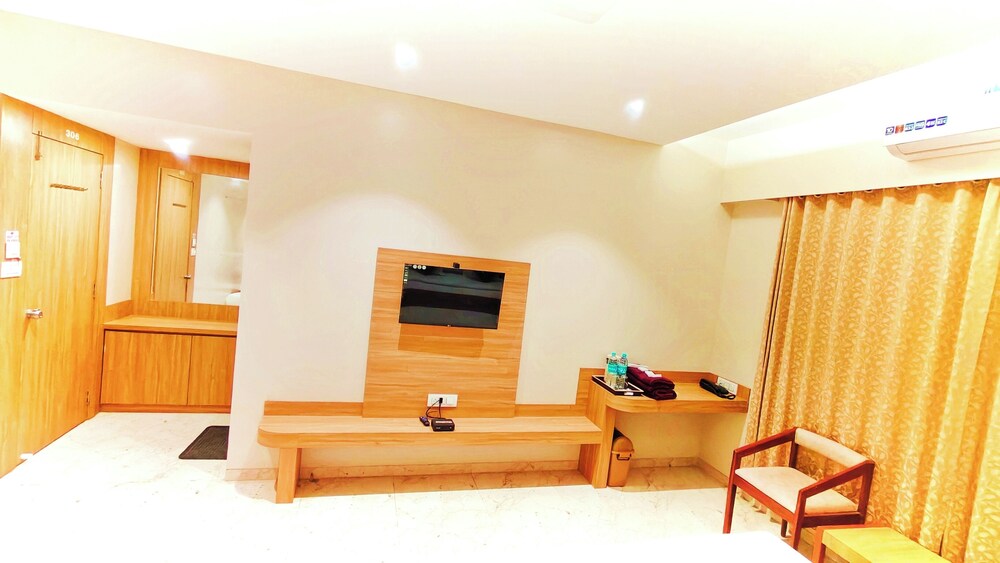 Hotel 9 Coin 35/48