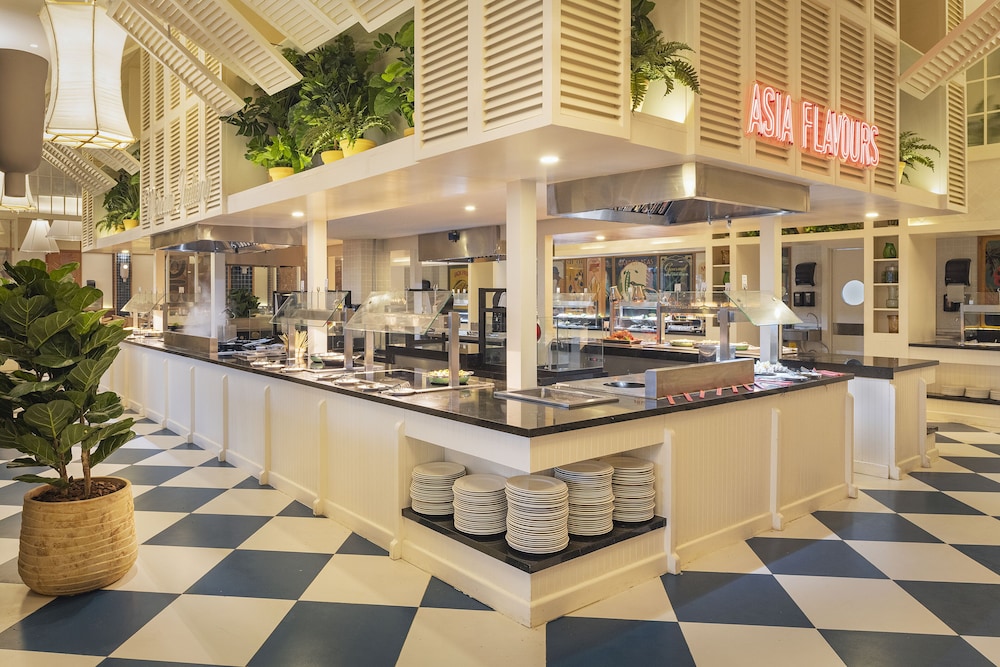 Ocean Eden Bay - Adults Only 1/50