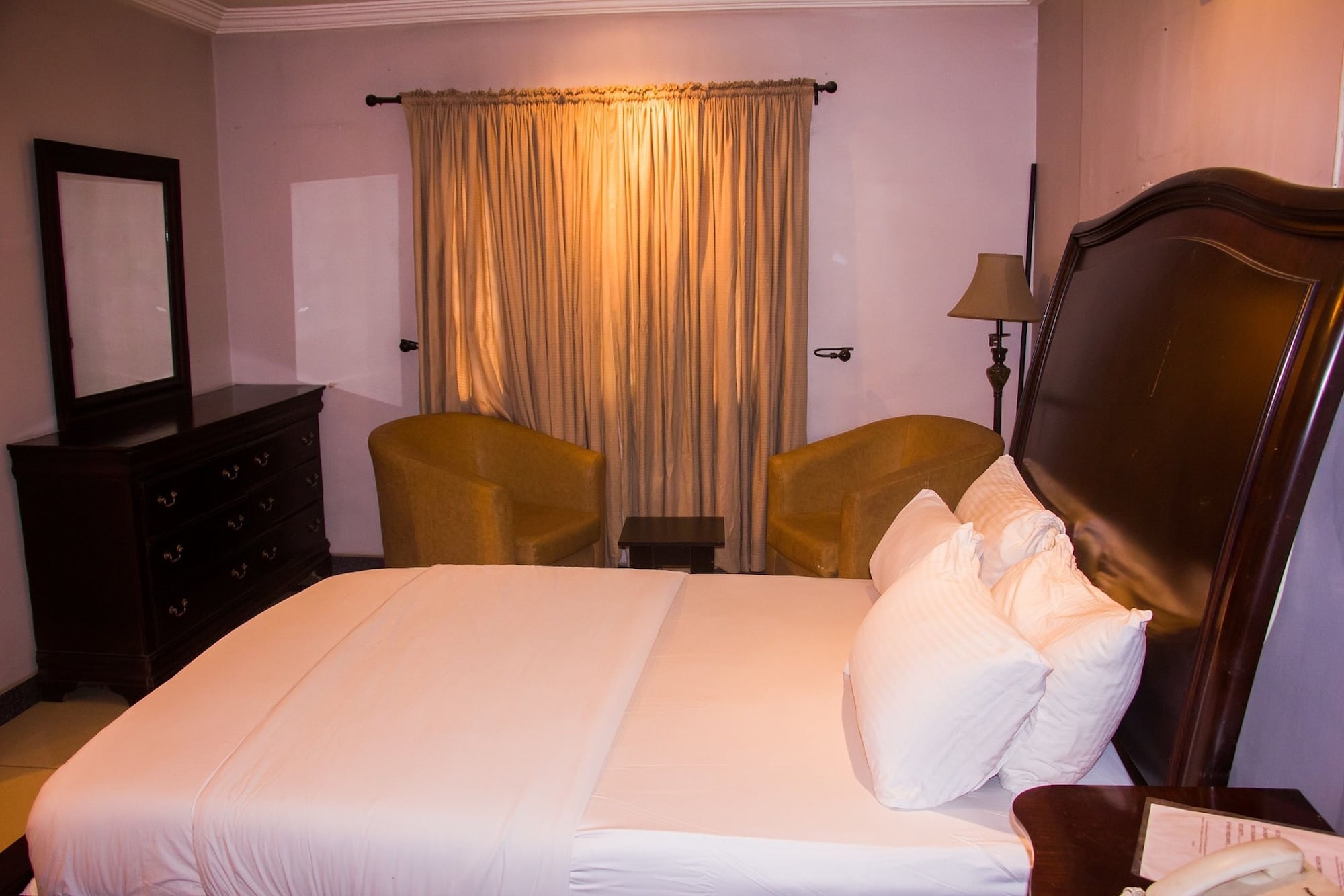 جناح جونيور بسرير كوين وسريرين منفصلين، Tivoli Residence & Bar 2/8