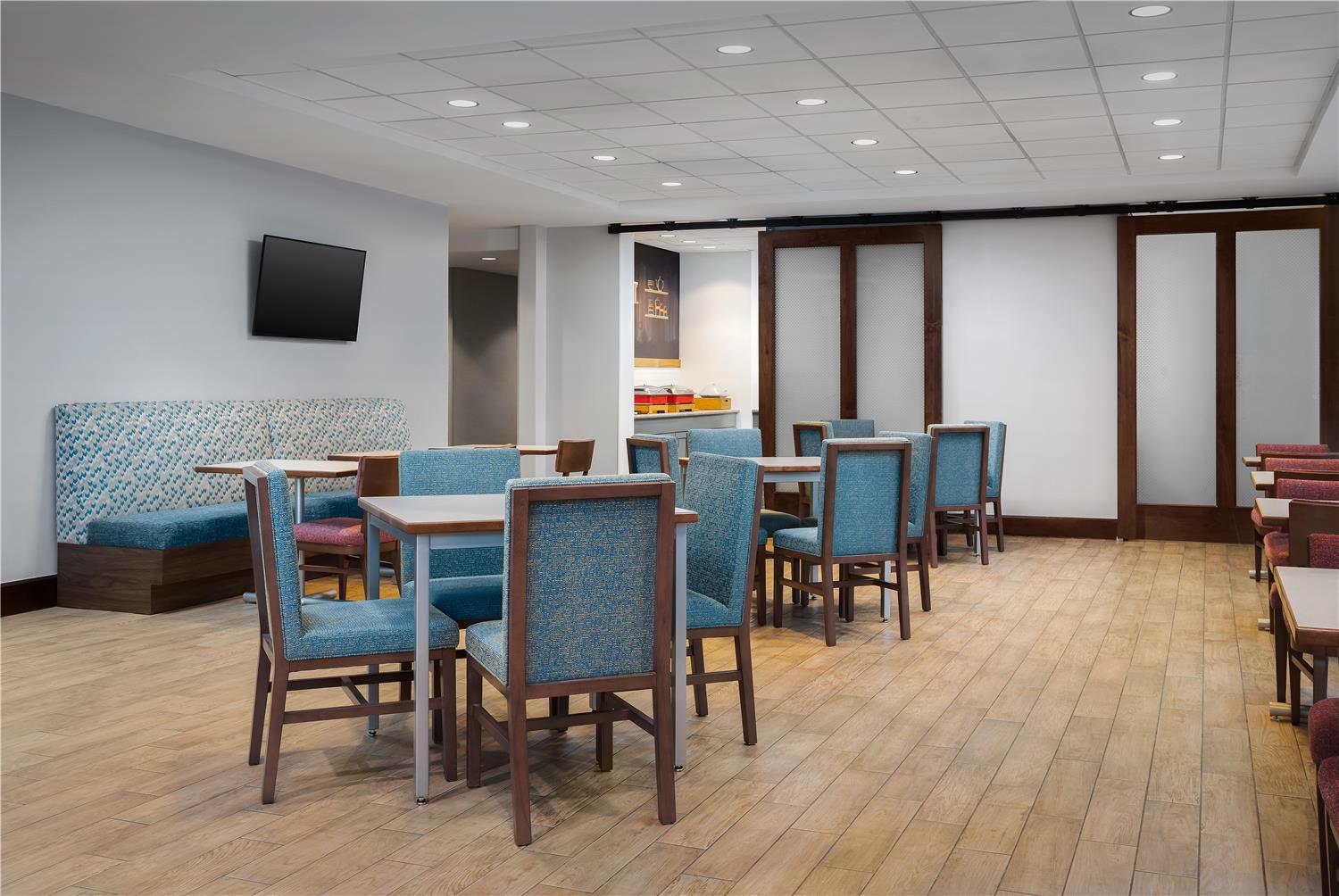 Hampton Inn Suites By Hilton Omaha Downtown 41/46