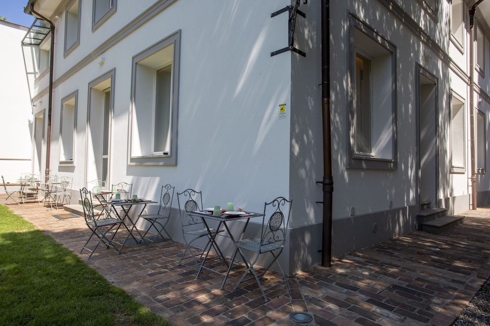 Villa Tortorelli 49/60