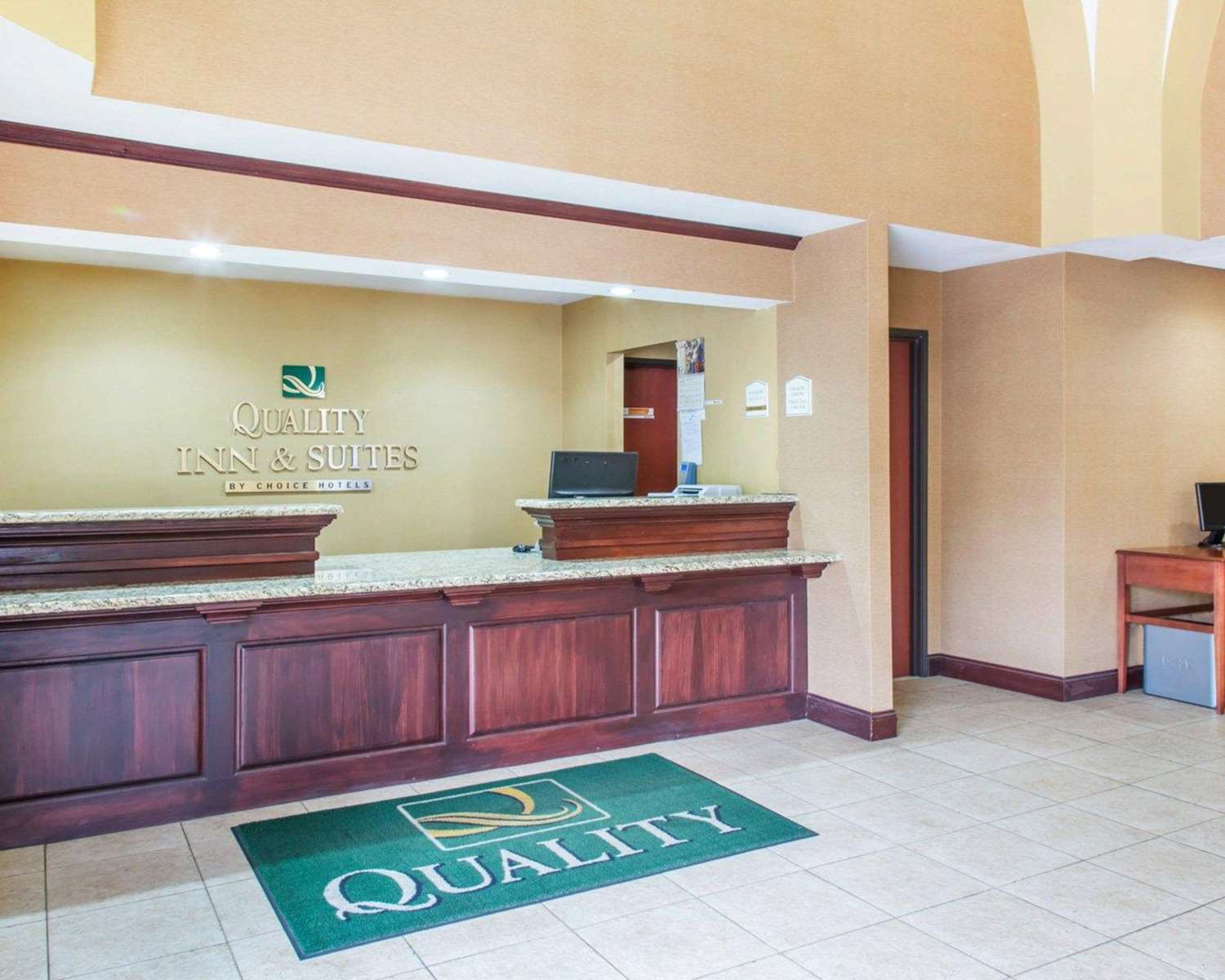 Quality Inn and Suites Meriden, CT 4/14