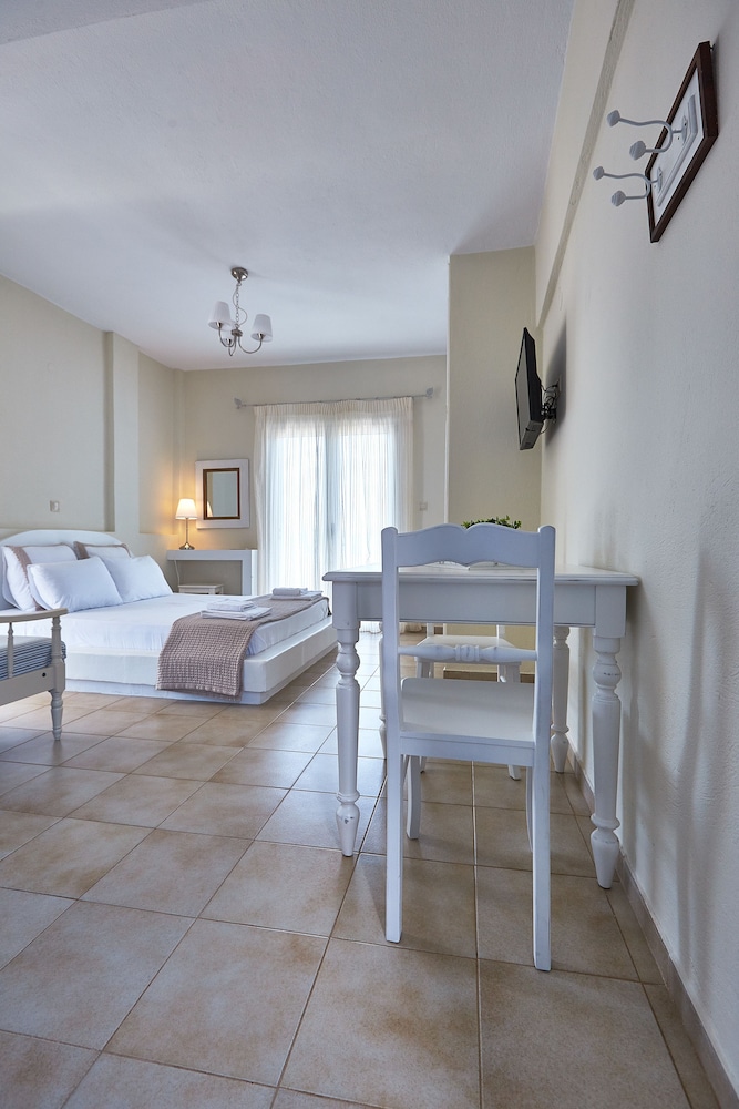 Aelia Apartments 13/61