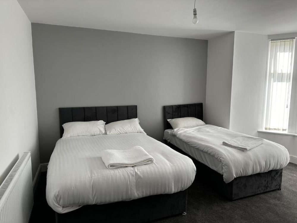 Standard, Triple, 1 Double and 1 Single Bed