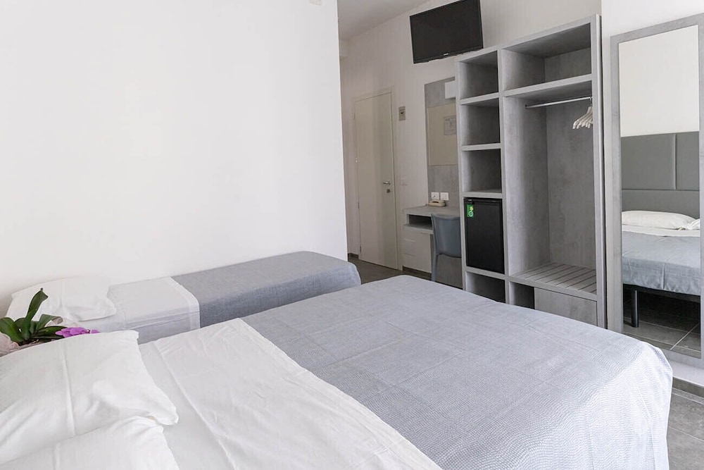 Hotel Eugenio 8/31