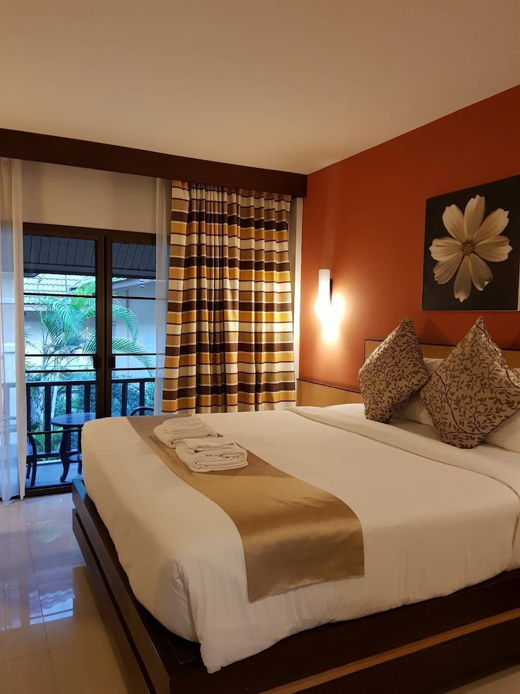 Resort, King Bed, Garden View