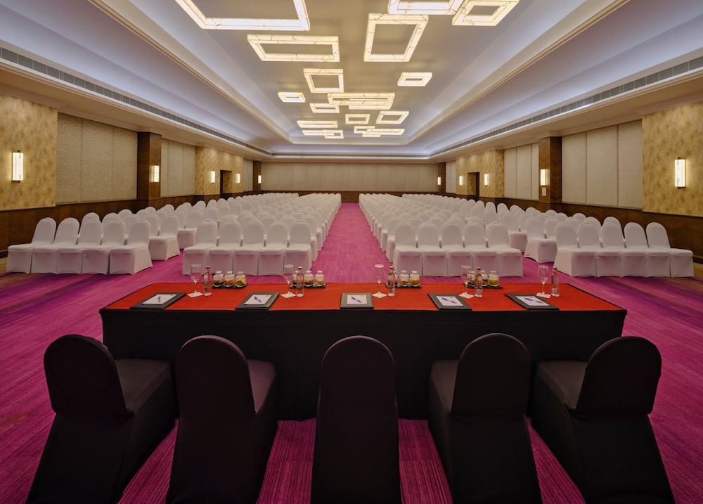 Holiday Inn Resort Goa 65/75