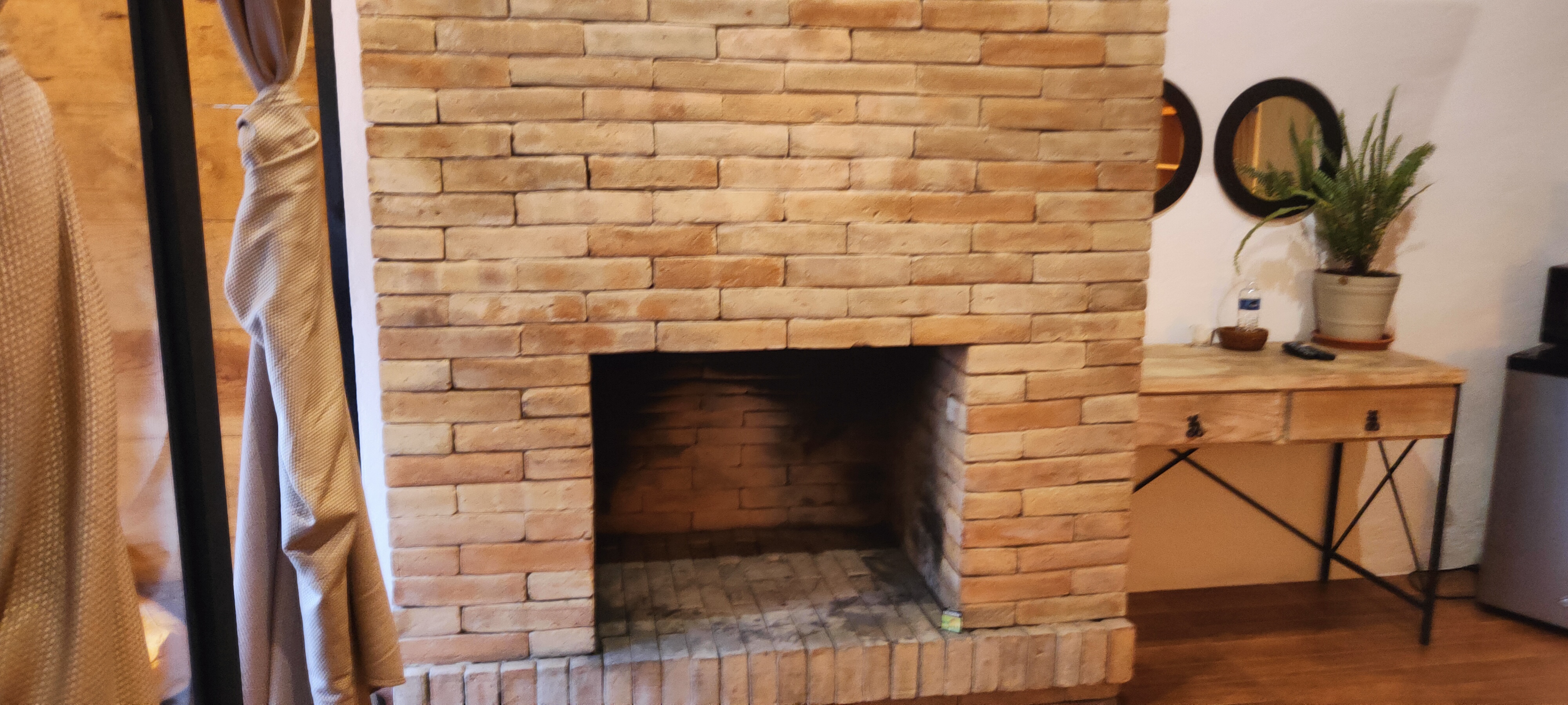 Encino House 6/50