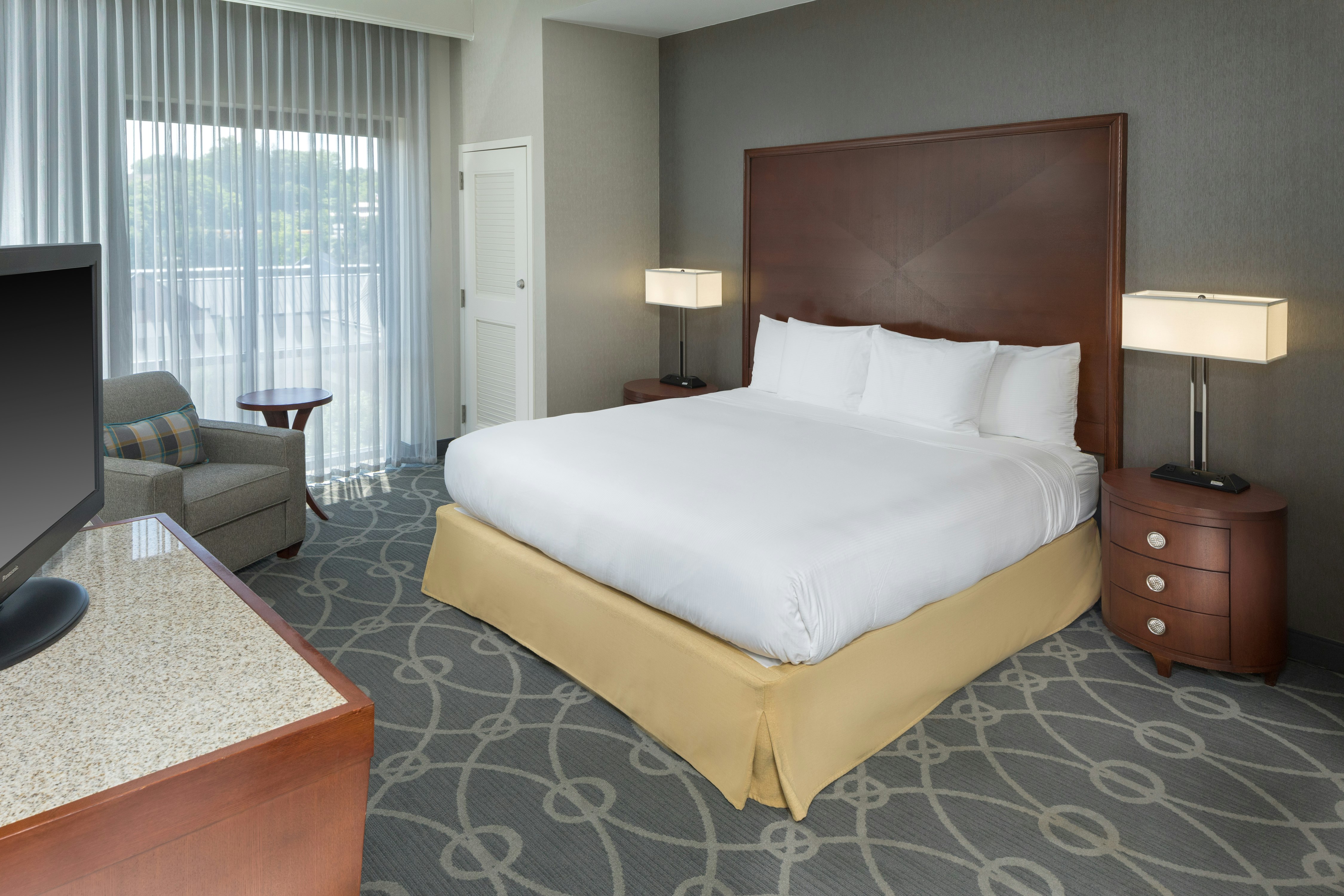 PREMIUM, KING BED