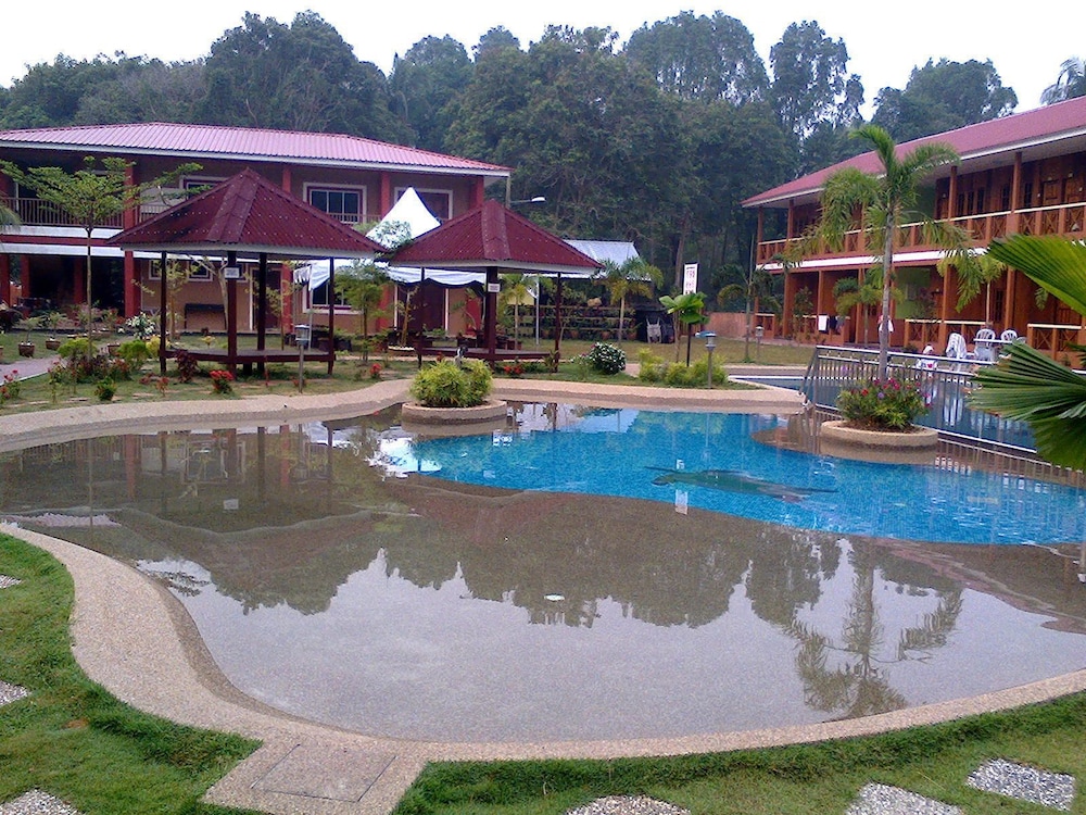 Purnama Beach Resort 66/67