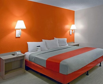 Motel6 Warren, MI - Detroit East 40/54