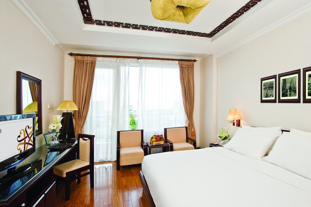 Cherish Hotel 14/50