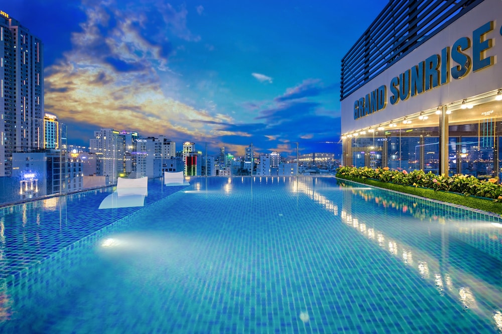 Grand Sunrise Boutique Hotel 56/61