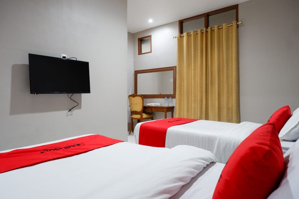RedDoorz Plus @ Hotel Srikandi Kendari 21/50