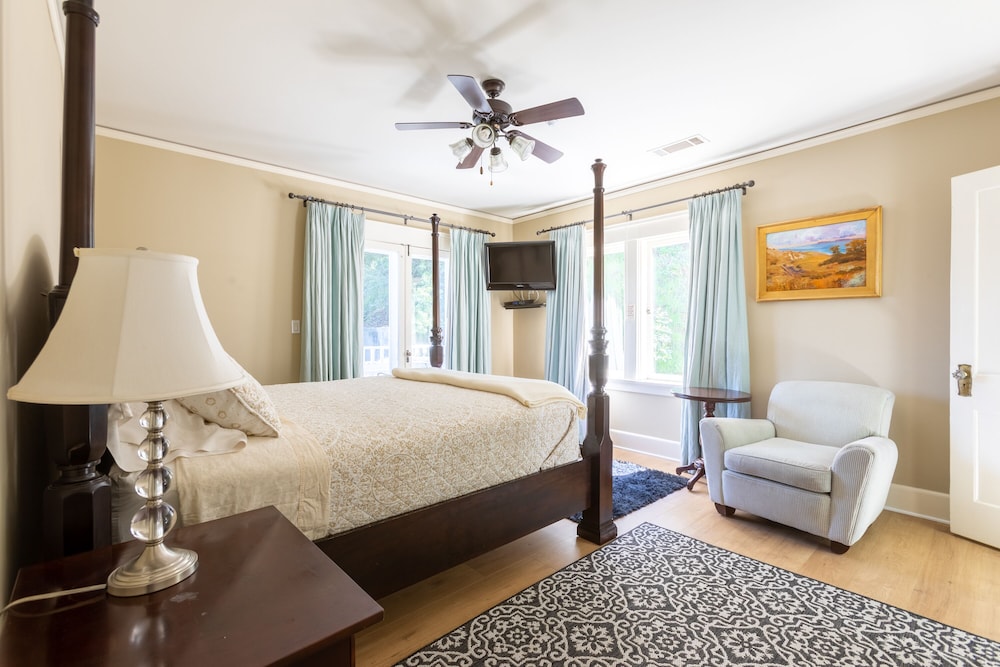 Arroyo Vista Inn 27/72