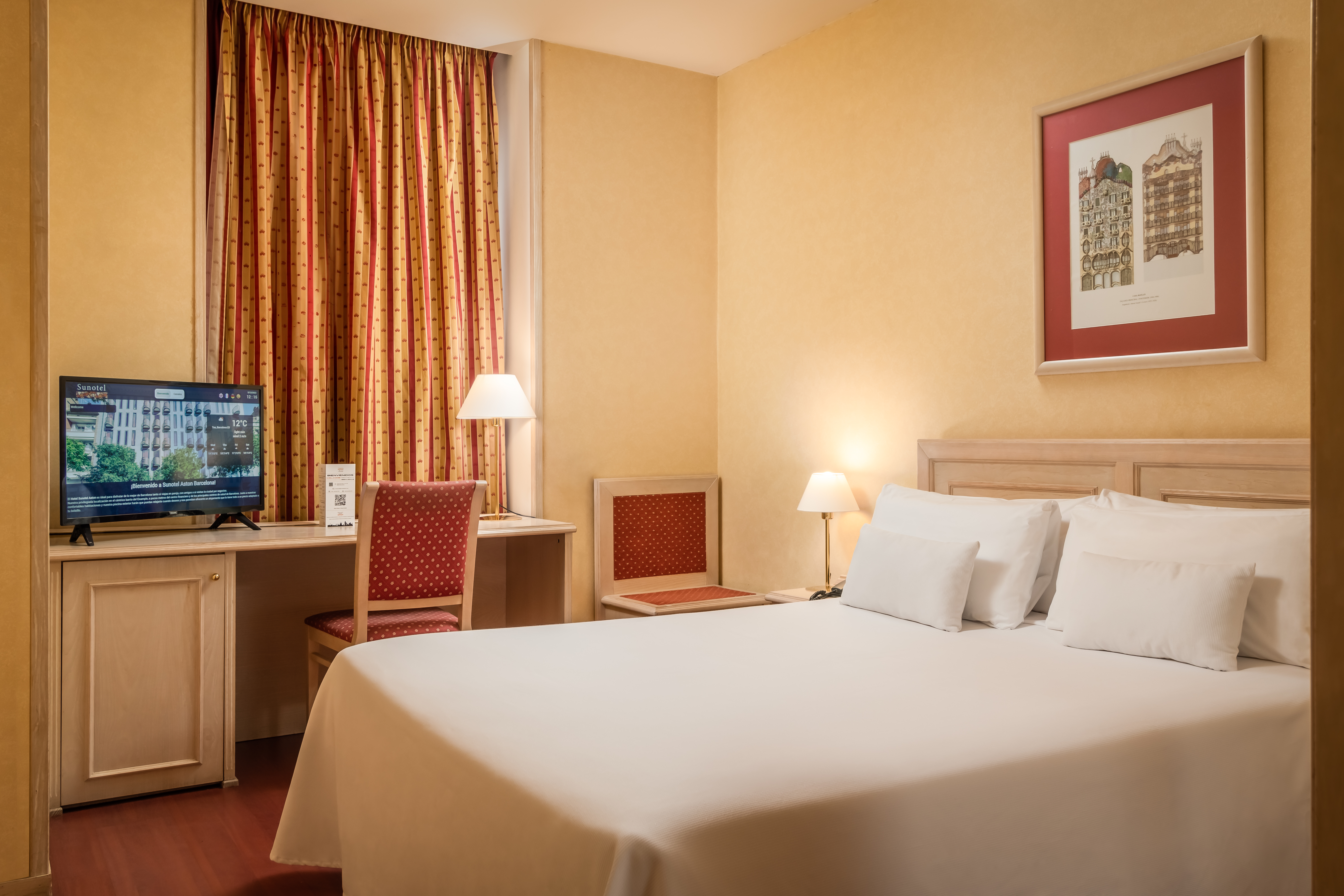 ROOM, SINGLE, DOUBLE BED, SMALL