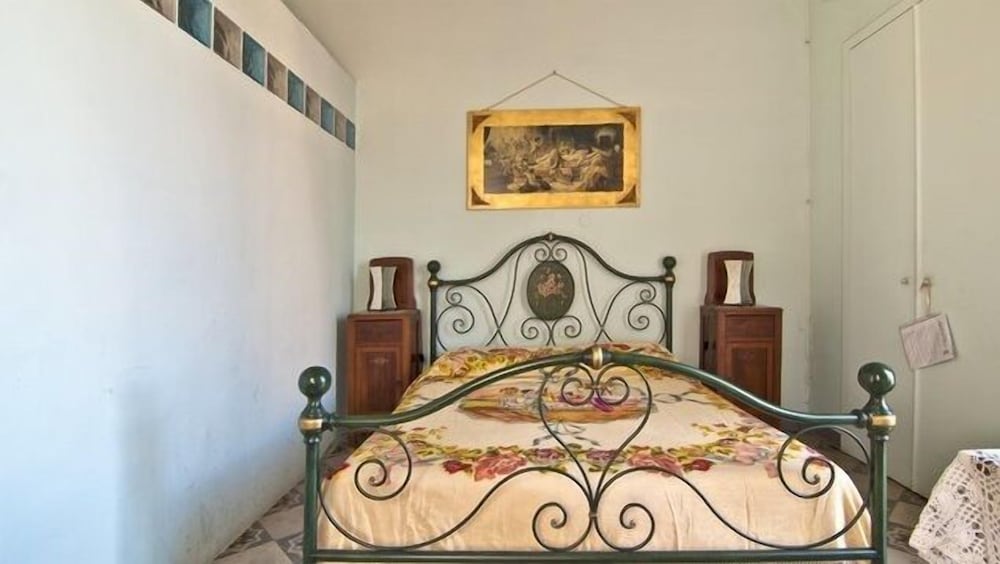 Angeli Dell Osanna B And B 13/40