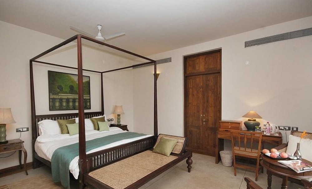 Taj Ganga Kutir Resort & Spa, Raichak 16/50