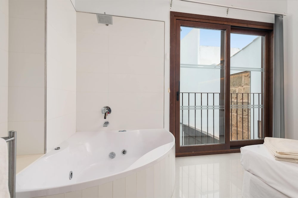 Can Vent Boutique Hotel 35/38