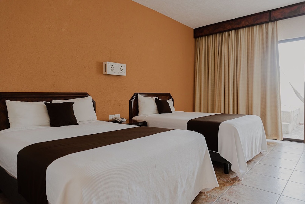 Los Aluxes Hotel 18/50