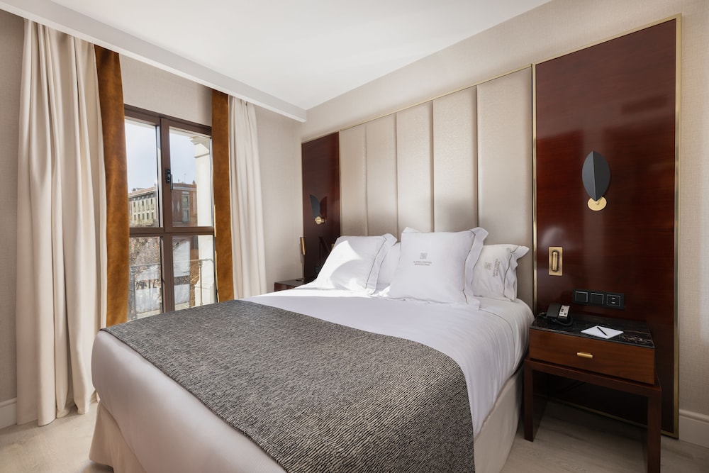 Suites Center Barcelona 9/36