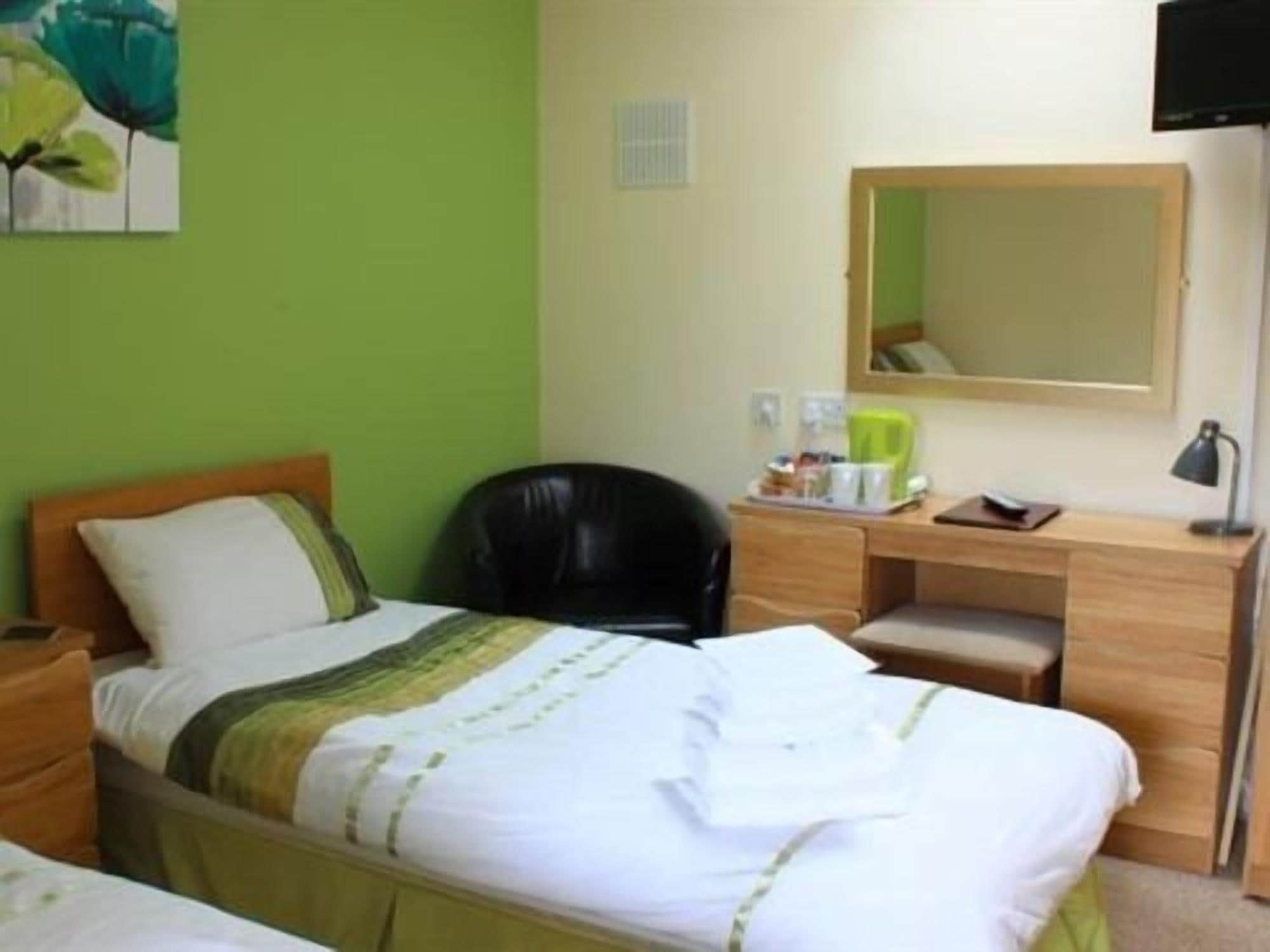 Room, Twin Beds