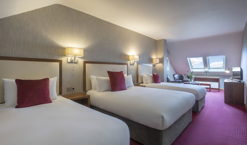 Eyre Square Hotel 16/58