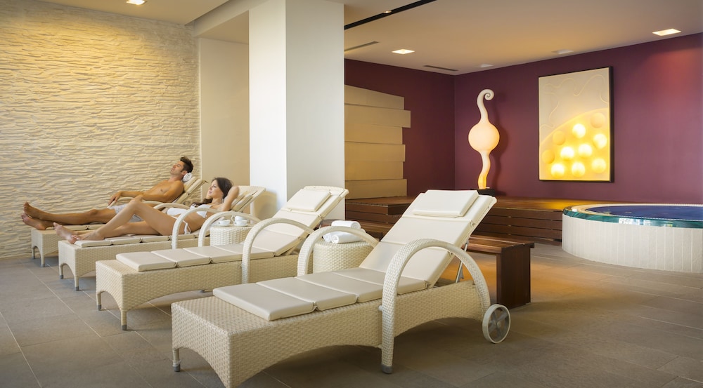 swimming pool spa
