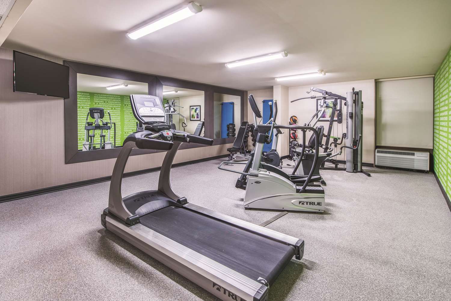 La Quinta Inn And Suites By Wyndham Festus - St. Louis South 24/42