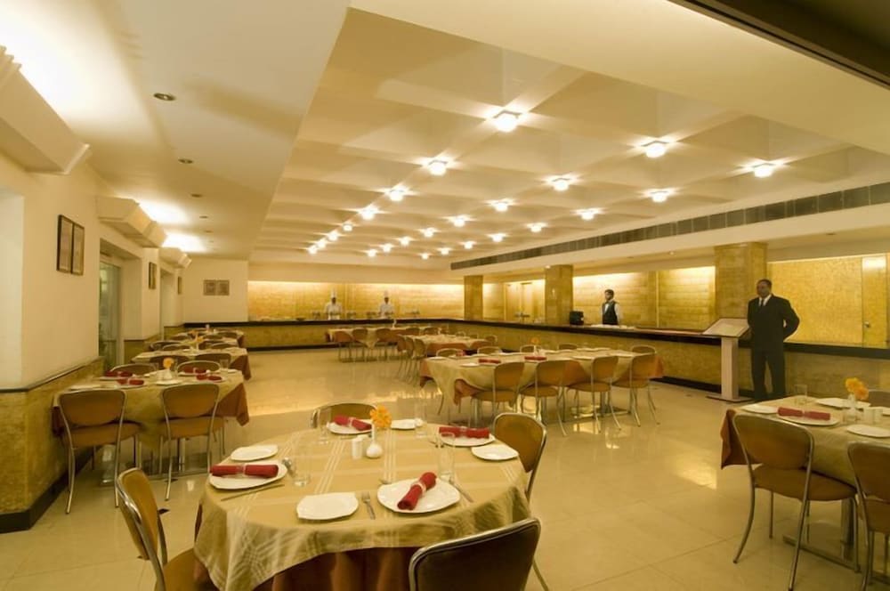 GRAND HOTEL 26/40