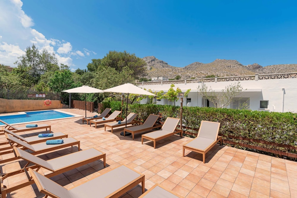 Boutique Hostal Oriola 41/50
