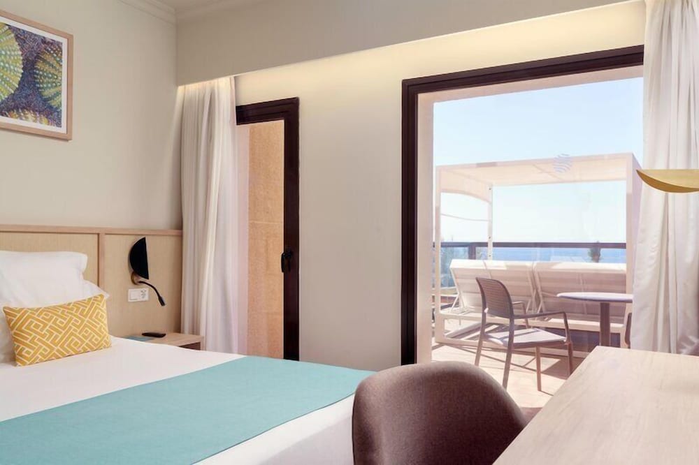 Room, King Bed, Sea Front، AluaSoul Palma Hotel - Adults only 2/4